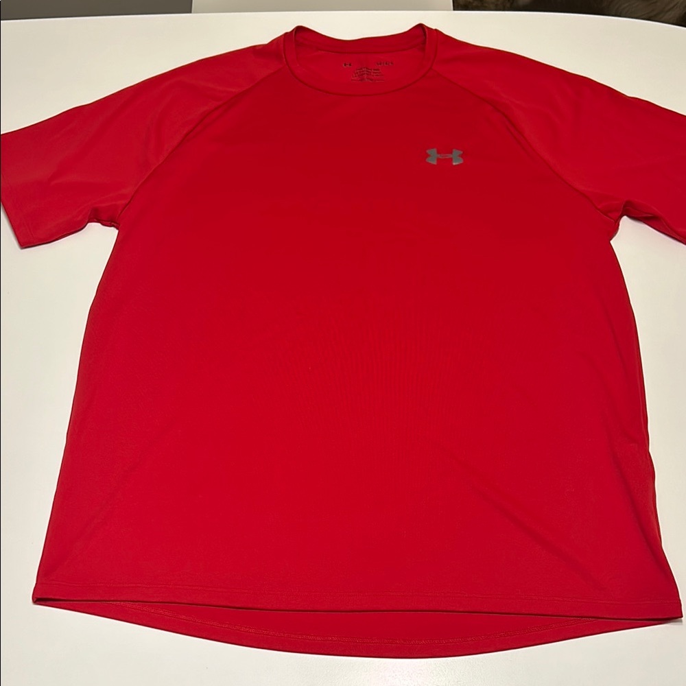 Under Armour Men's Red Tech Tee T-Shirt size Large *like new*